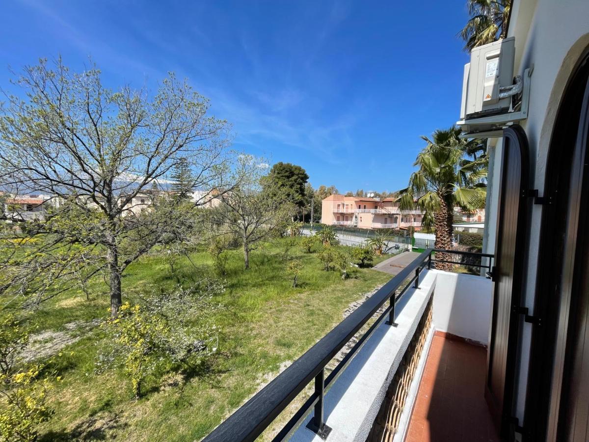 John Sea Suites Giardini-Naxos Exterior foto
