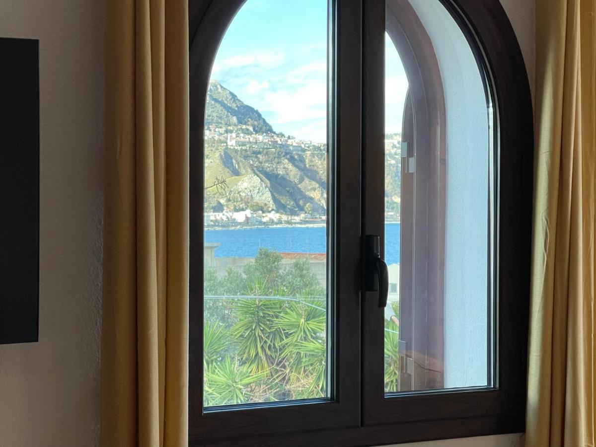 John Sea Suites Giardini-Naxos Exterior foto