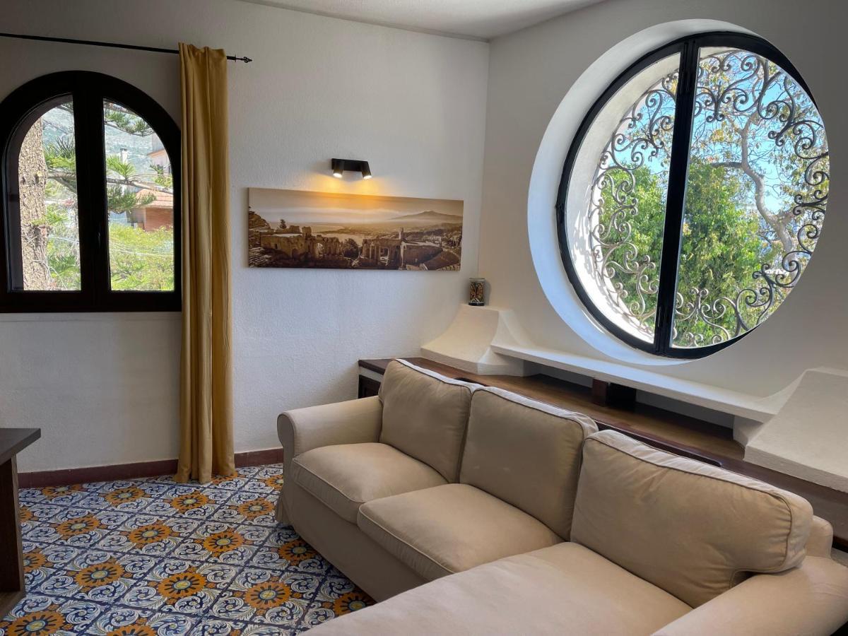 John Sea Suites Giardini-Naxos Exterior foto