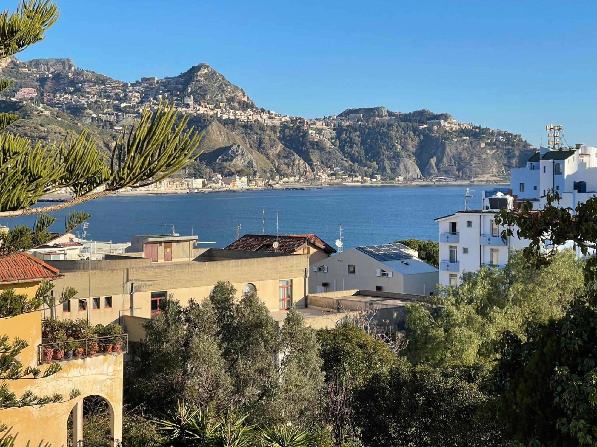 John Sea Suites Giardini-Naxos Exterior foto