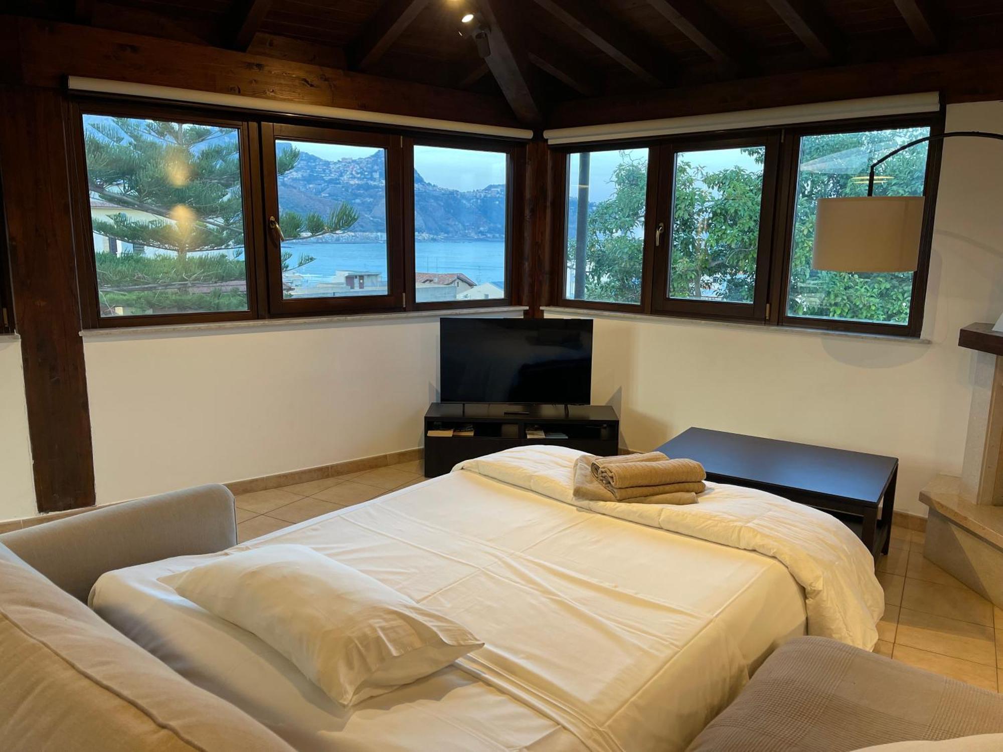 John Sea Suites Giardini-Naxos Exterior foto